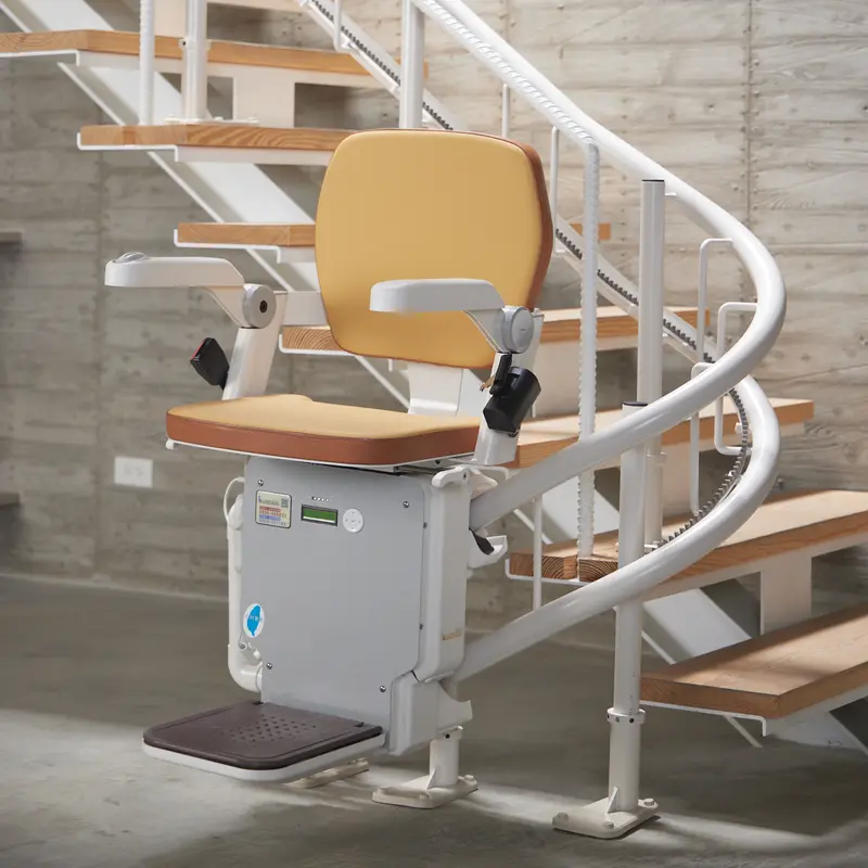 curved-rail-stairlift